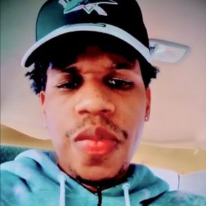 Meet your Posher, Aaron